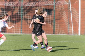 Bild 228 - wBJ SV Wahlstedt - SV Henstedt Ulzburg : Ergebnis: 0:1